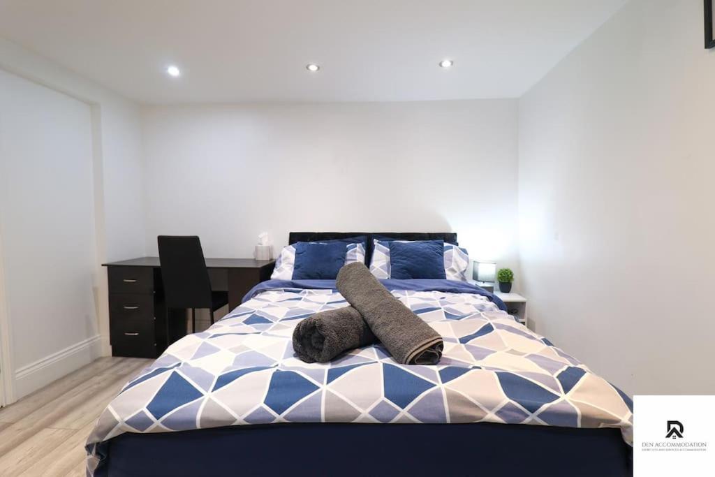 Den Accommodation & Short Lets Greenwich London - 3 Bed House Exterior photo