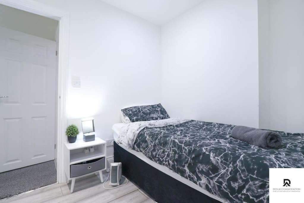 Den Accommodation & Short Lets Greenwich London - 3 Bed House Exterior photo