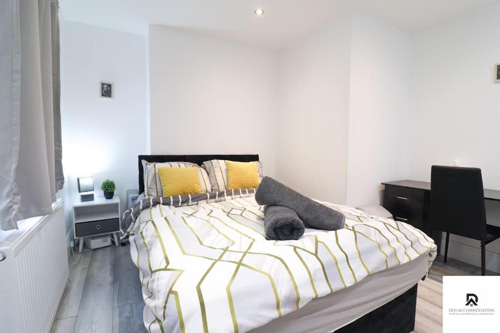 Den Accommodation & Short Lets Greenwich London - 3 Bed House Exterior photo